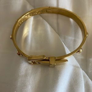 gold michael kors bracelet